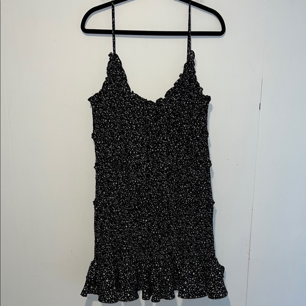 Fashion Nova Black & White Spaghetti Strap Knee Length Dress T26*
